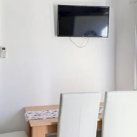 1 Bedroom Gorgeous In *