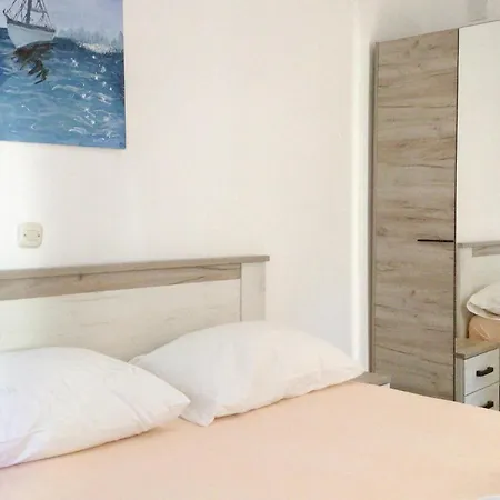 1 Bedroom Gorgeous In 아파트 파코스탄