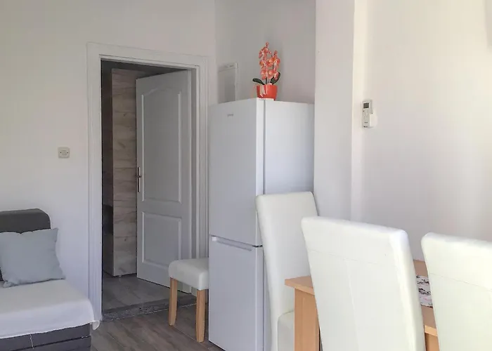 アパート 1 Bedroom Awesome In